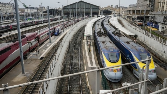 Франция пуска билети на влакове за 1 евро
