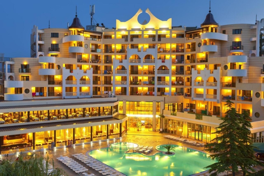 HI Hotels Imperial Resort в Слънчев бряг предлага комфорт за семейна почивка до плажа