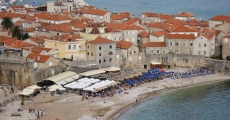 Ден на плажа в Черна гора излиза между 70 и 100 евро на четиричленно семейство