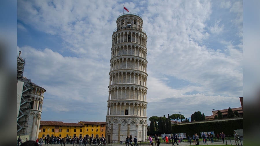 Навръх 850-ата си годишнина наклонената кула в Пиза гледа уверено в бъдещето