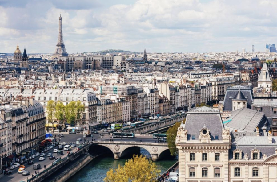 Франция се надява приходите от туризъм да нараснат до 67 милиарда евро през 2023 г.