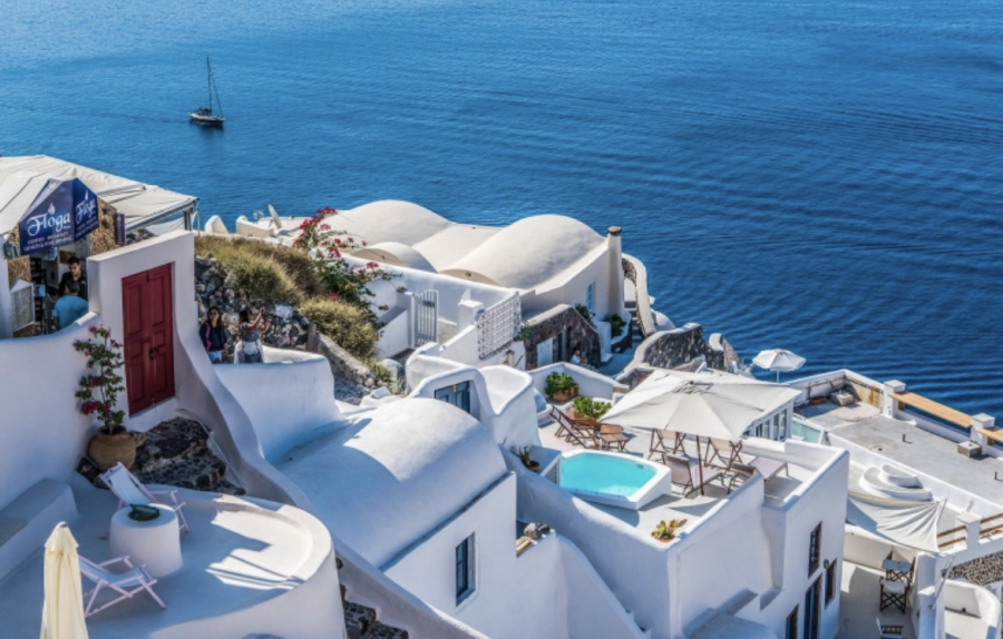Гърция отчита промяна в предпочитанията на туристите и дестинациите