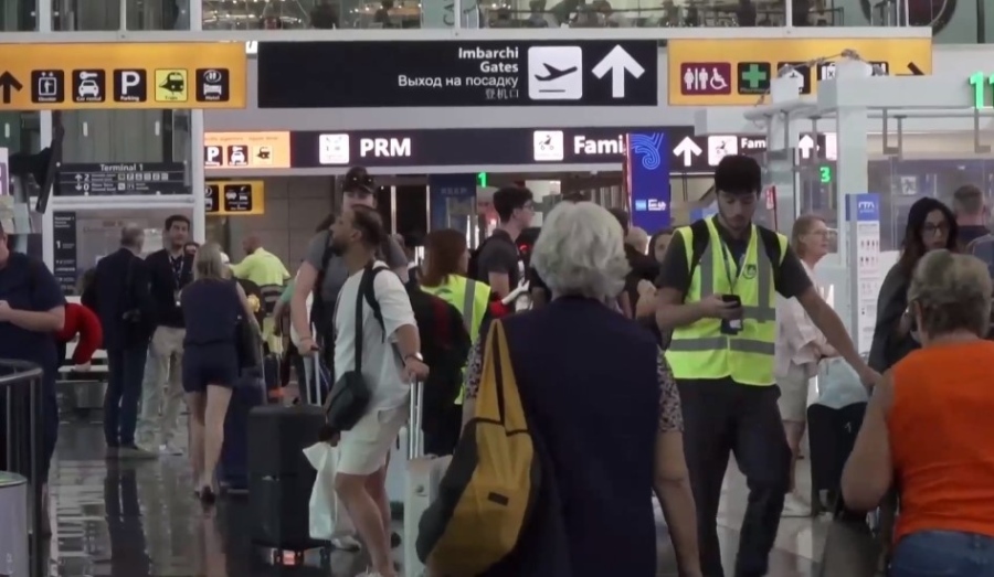 Стачка на наземния персонал блокира летищата в Италия