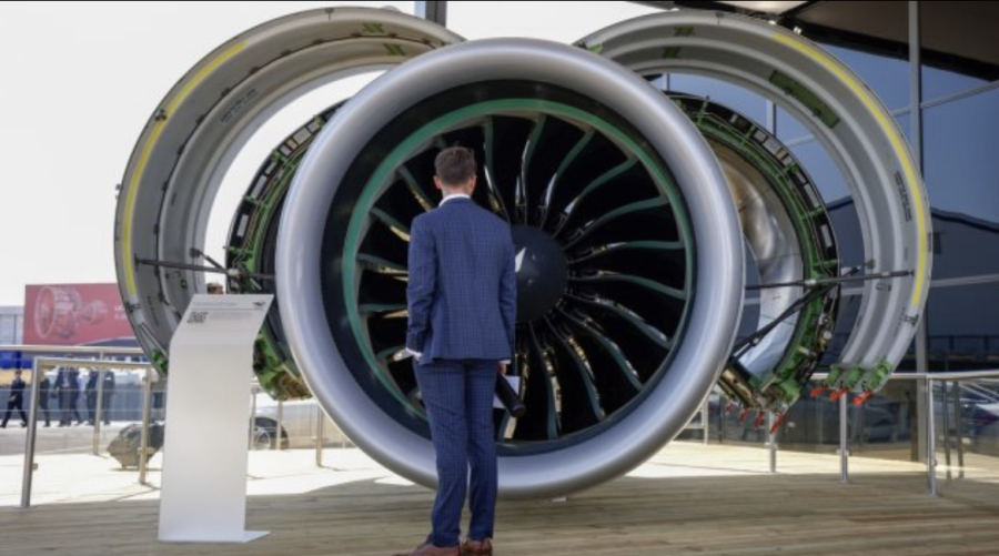 Дефект в двигателя на Pratt ще приземи стотици самолети на Airbus за години