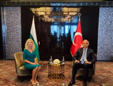 Зарица Динкова: По-добрата свързаност между България и Турция означава повече туристи