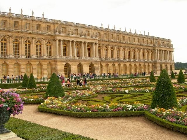 Дворецът Версай отново е евакуиран след предупреждение за сигурността
