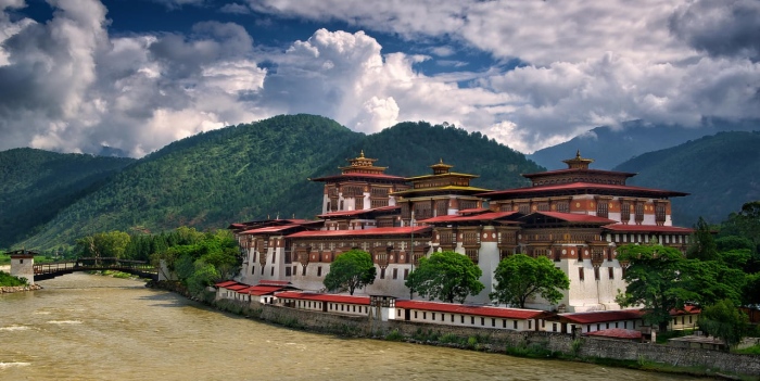 Космос травел организира турове до страната на щастието - Бутан
