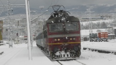 Пътници в бързия влак от София до Варна пътуваха 20 часа