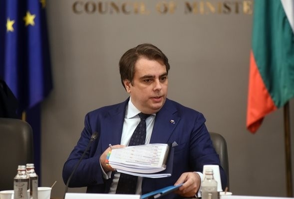Заведенията: Нови скандални предложения идват от Асен Василев