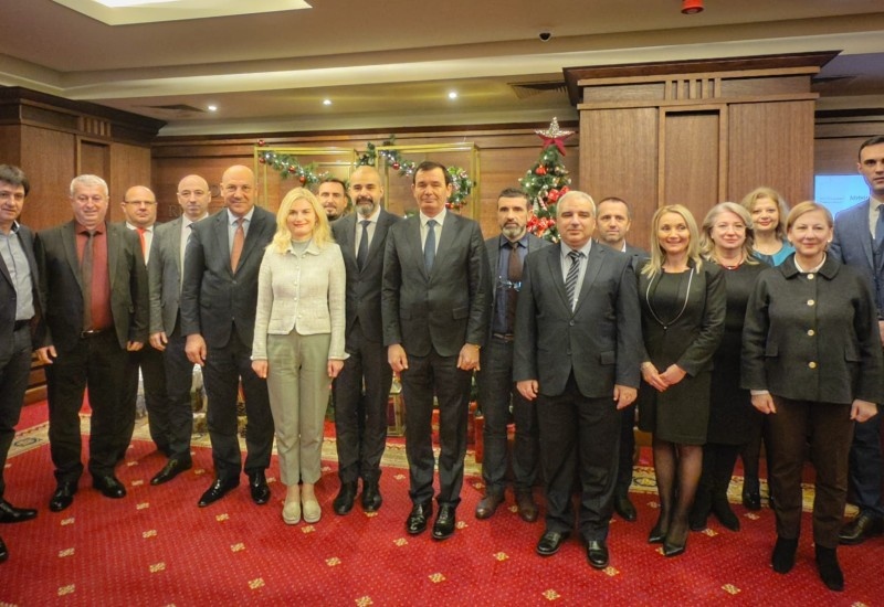 Министър Динкова подписа договорите за реклама на черноморските общини
