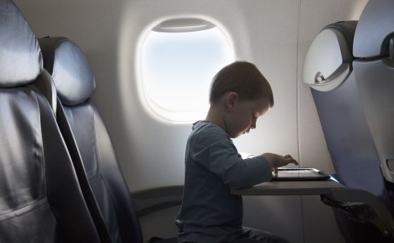Сам вкъщи 2 се сбъдна: Момче на 6 години се качи на грешния самолет без родителите си