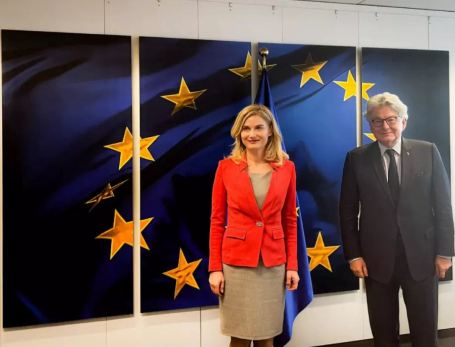 Министър Зарица Динкова се срещна с еврокомисаря за вътрешния пазар Тиери Бретон
