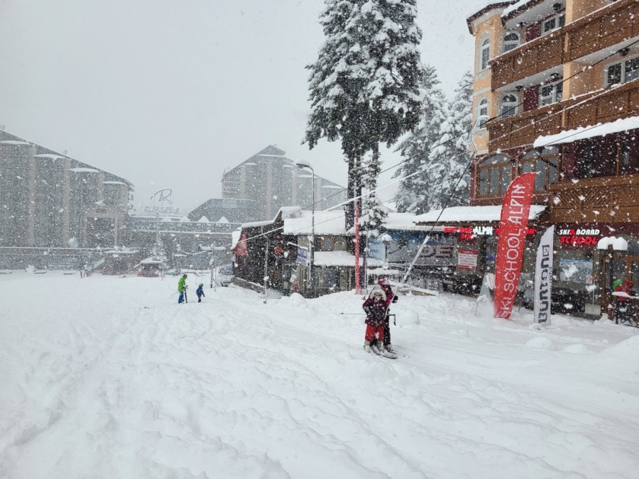 Вестник Адевърул: Защо румънците ходят на ски в България