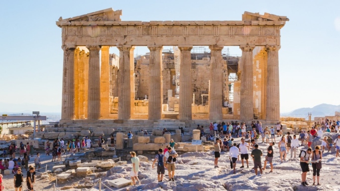 Рекорден брой туристи са посетили Гърция миналата година въпреки горещините и пожарите