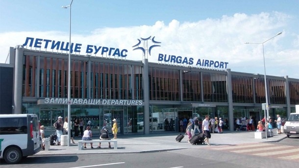 Хотелиерите в Слънчев бряг не са съгласни с политиката на концесионера на летище Бургас 