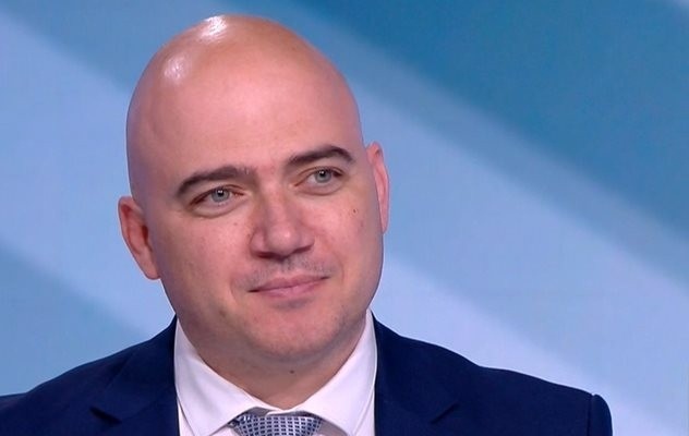 Илин Димитров не иска да е служебен министър на туризма