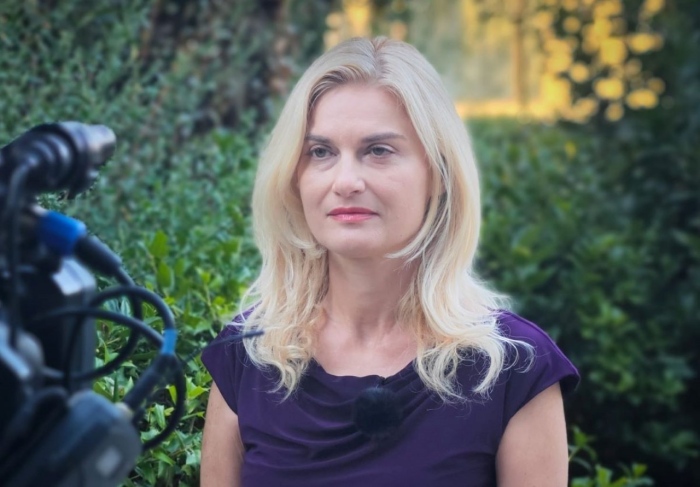 Хотелиери и туроператори си искат Зарица Динкова за министър на туризма 