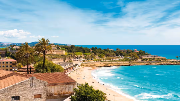 Онекс тур предлага почивки в Испания от май до октомври