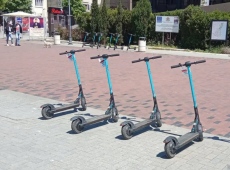 Варна забрани тротинетките по тротоари и в паркове