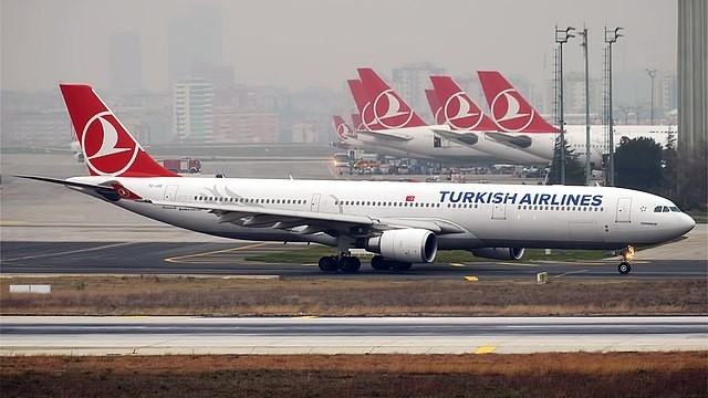 Летищата в Турция са посрещнали през април рекордните 18 милиона пътници