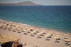 80 000 свободни позиции в туризма в Гърция поставят летния сезон под риск