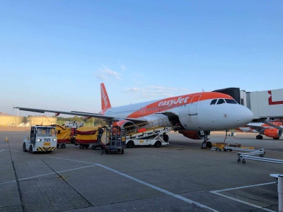 easyJet съкращава още 700 000 места от зимното си разписание заради горивата